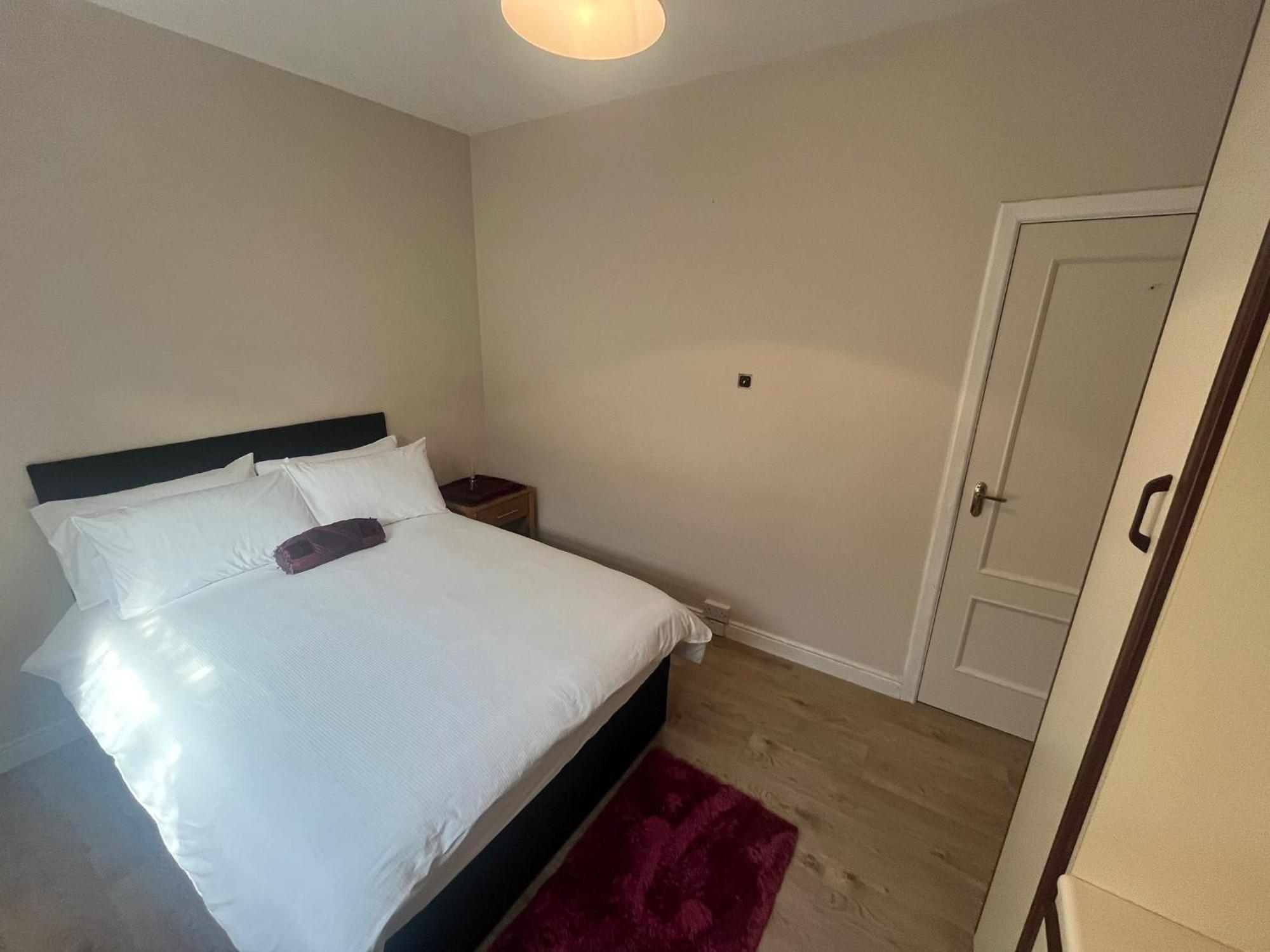 Yeats Lodge Self Catering Apartment And Bar Голуэй Экстерьер фото