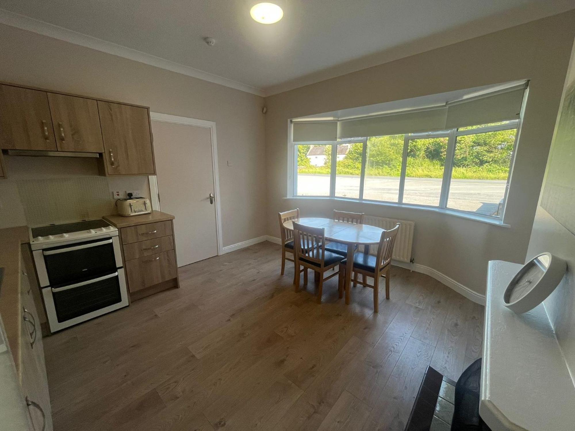 Yeats Lodge Self Catering Apartment And Bar Голуэй Экстерьер фото